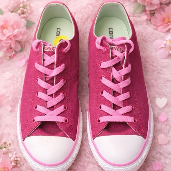 Converse Shoes - Converse All Star Pink Low Top Sneakers 🩷Size 5 Youth 🩷 7 Women